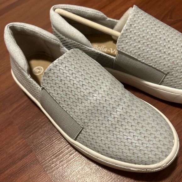 Bella Vita sneakers - Picture 2 of 5